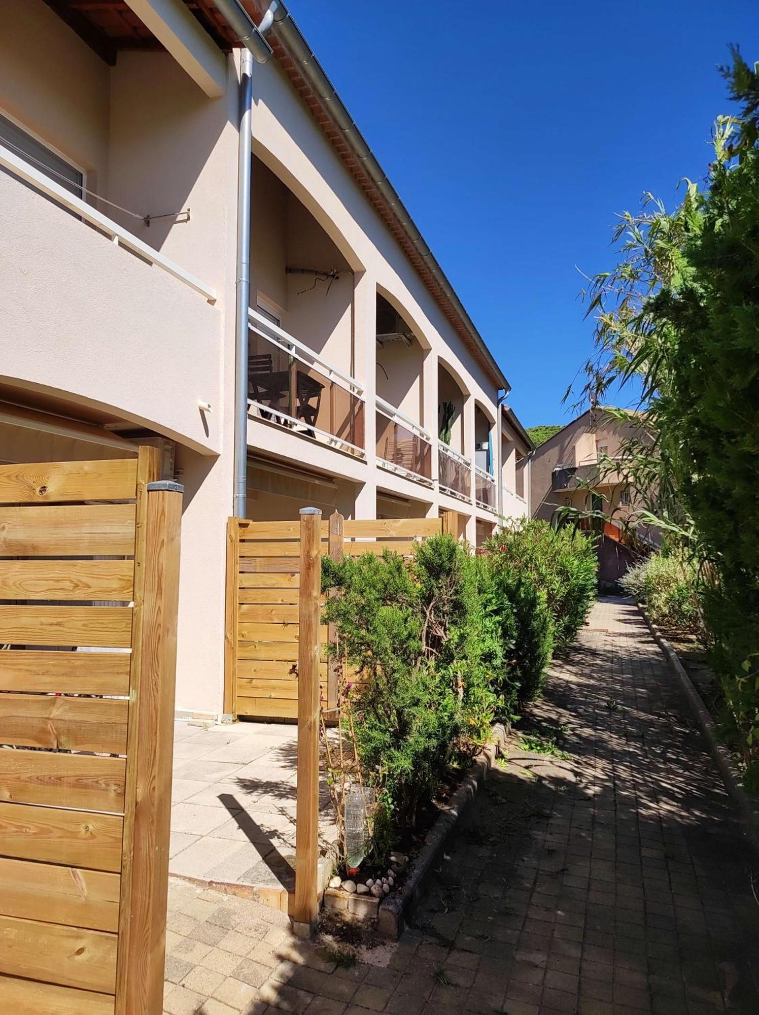 Apartment Bord De *