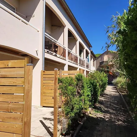 Studio Bord De Mer Hyeres Exterior photo